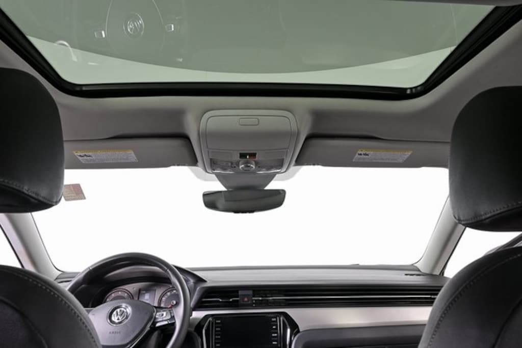 Certified 2021 Volkswagen Passat 2.0T SE Sedan