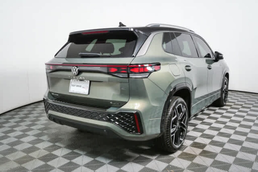 New 2026 Volkswagen Tiguan SEL R-Line Turbo SUV