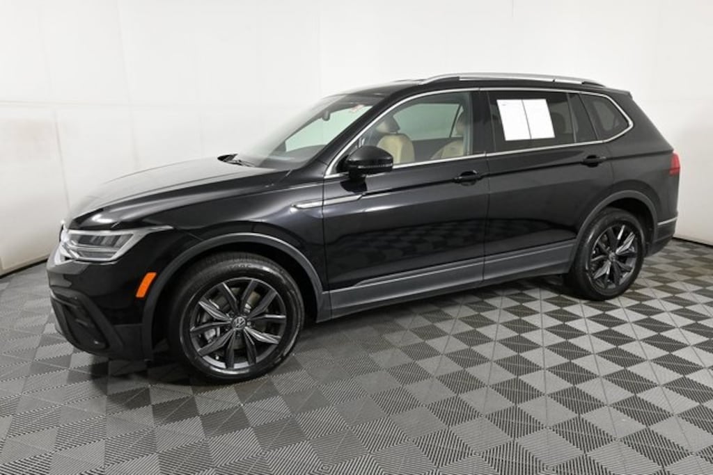 Certified 2022 Volkswagen Tiguan 2.0T SE SUV
