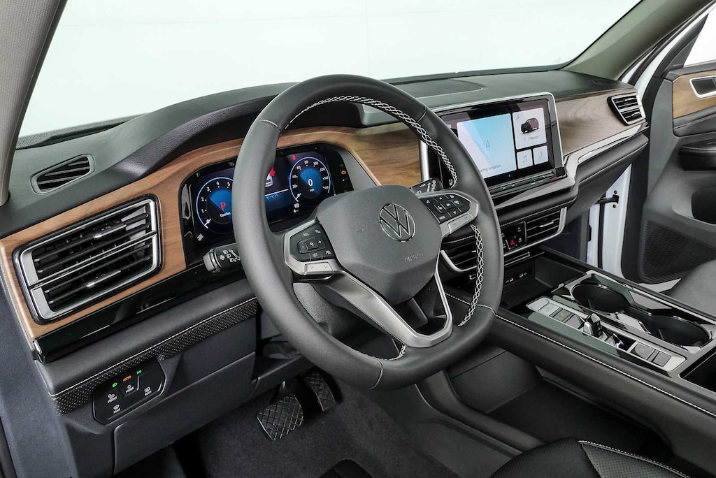 New 2026 Volkswagen Atlas SE w/Technology SUV