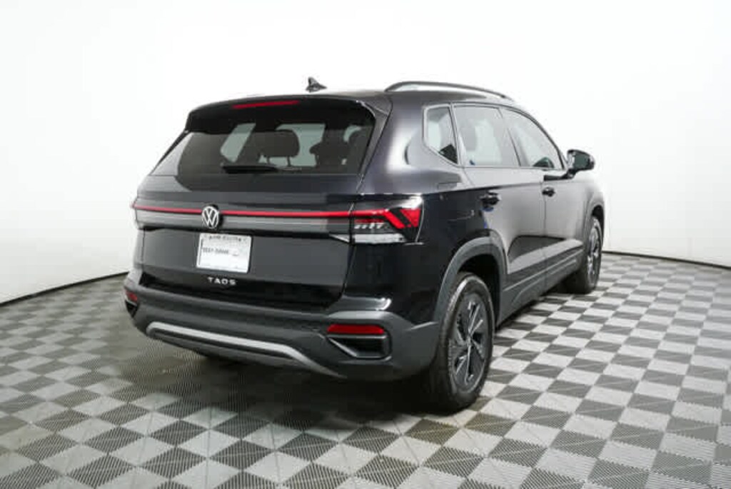 New 2026 Volkswagen Taos 1.5T S SUV