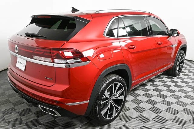 2025 Volkswagen Atlas Cross Sport SEL Premium R-Line photo 3