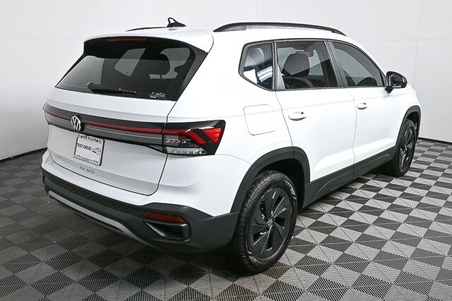 2025 Volkswagen Taos S photo 2