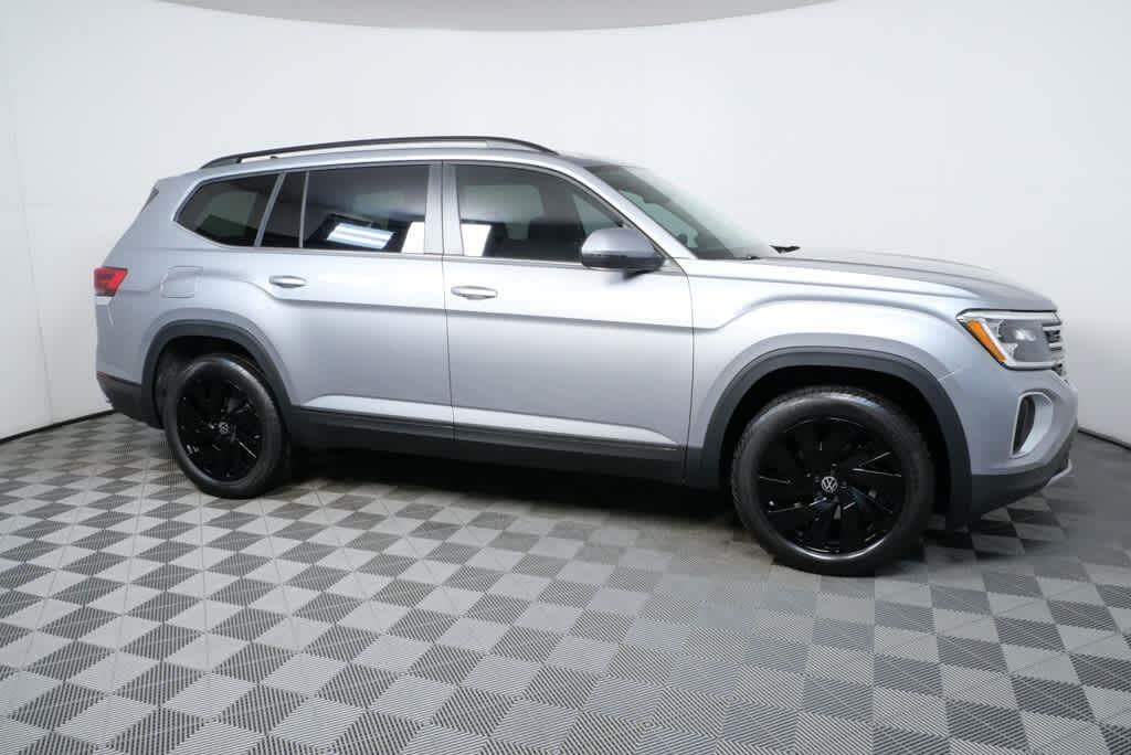 New 2026 Volkswagen Atlas SE w/Technology SUV