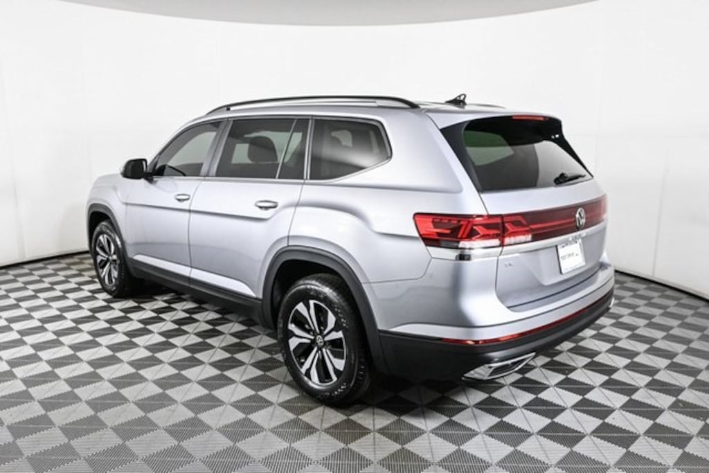 New 2025 Volkswagen Atlas 2.0T SE SUV