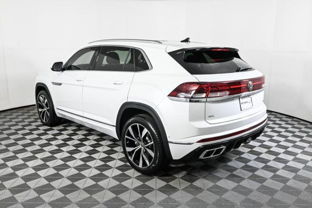 New 2026 Volkswagen Atlas Cross Sport 2.0T SEL Premium R-Line SUV