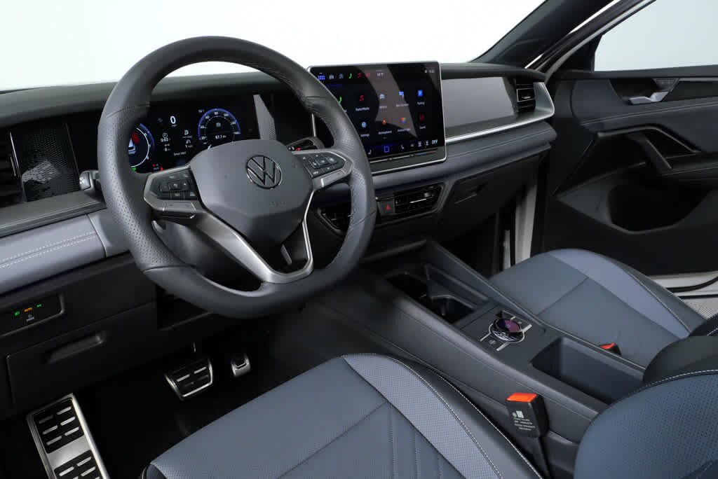 New 2026 Volkswagen Tiguan 2.0T SE R-Line Black SUV