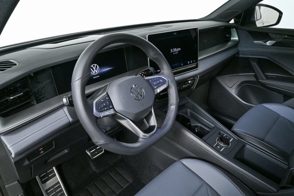 New 2026 Volkswagen Tiguan 2.0T SE SUV