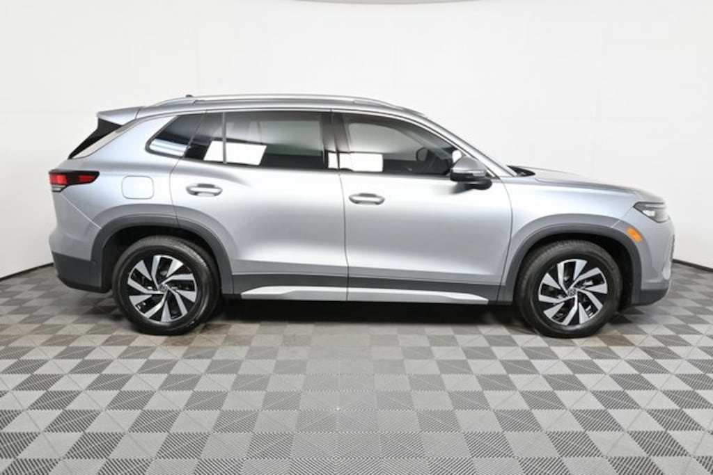New 2025 Volkswagen Tiguan 2.0T S SUV