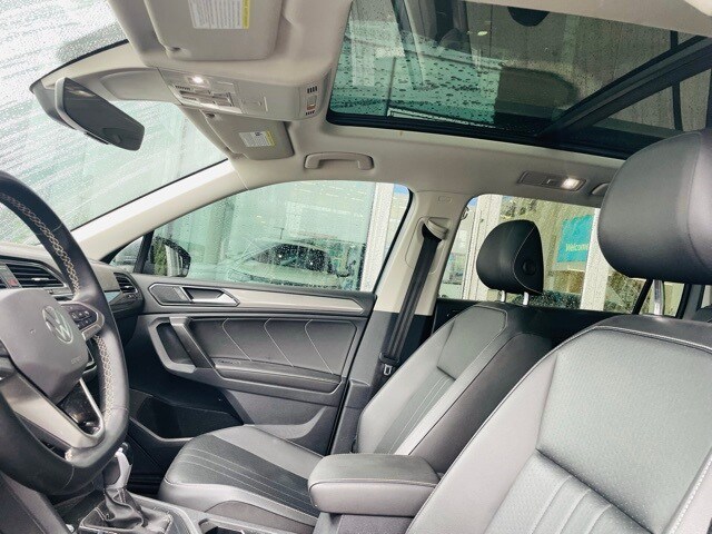 2022 Volkswagen Tiguan SE photo 3