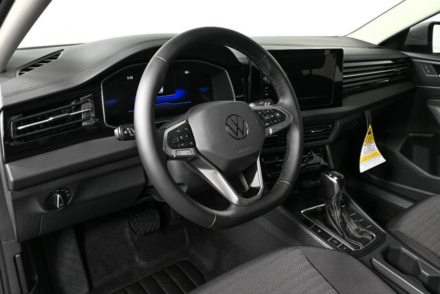 2025 Volkswagen Jetta 1.5T S photo 3