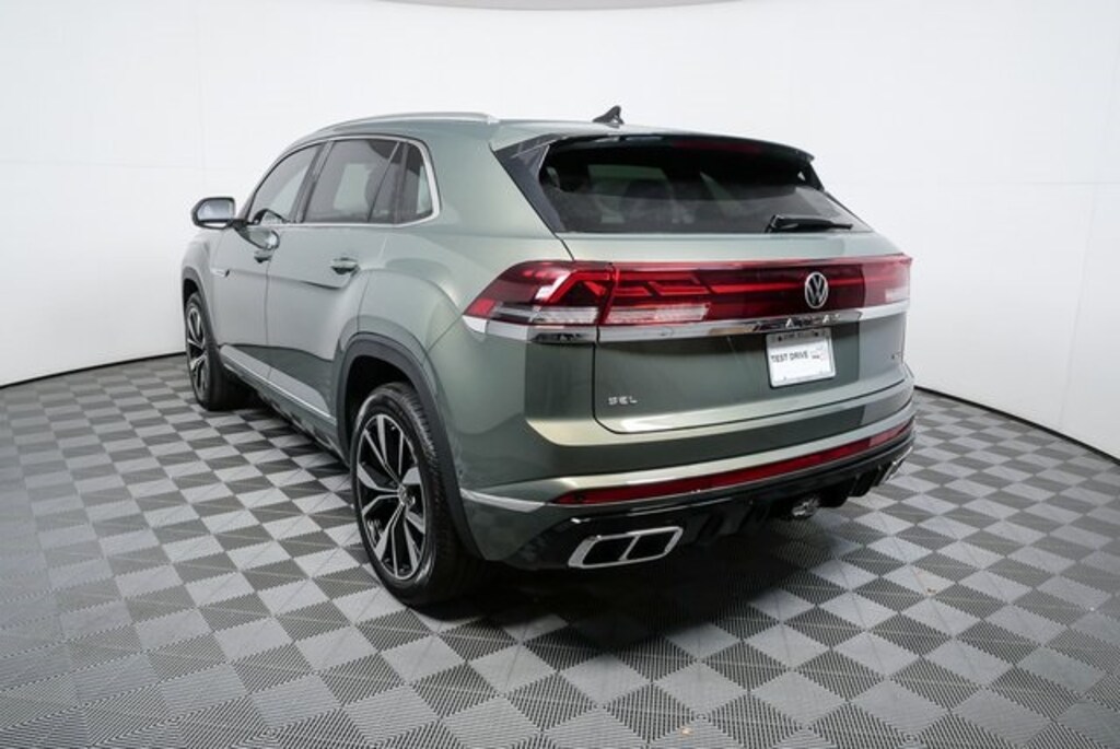New 2026 Volkswagen Atlas Cross Sport 2.0T SEL Premium R-Line SUV