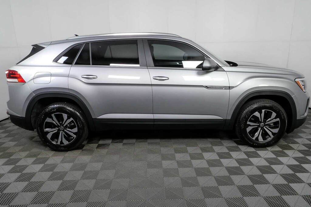 New 2026 Volkswagen Atlas Cross Sport 2.0T SE SUV