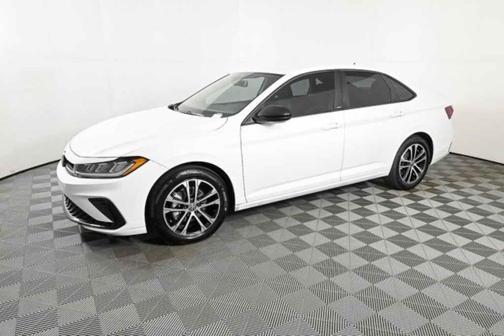 New 2025 Volkswagen Jetta 1.5T Sport Sedan