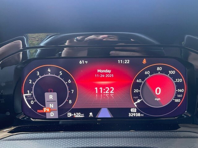 2024 Volkswagen Golf GTI S photo 2