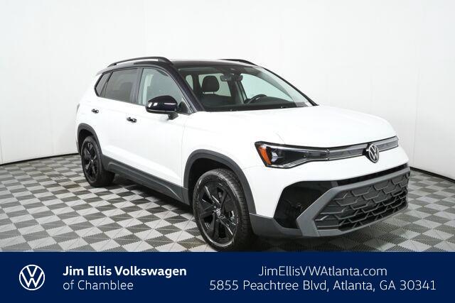 New 2027 Volkswagen Taos 1.5T SE Black SUV