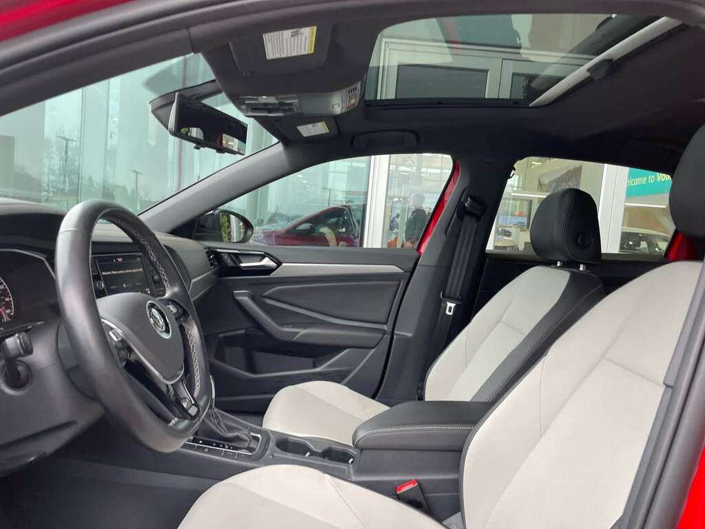 Certified 2021 Volkswagen Jetta 1.4T R-Line Sedan