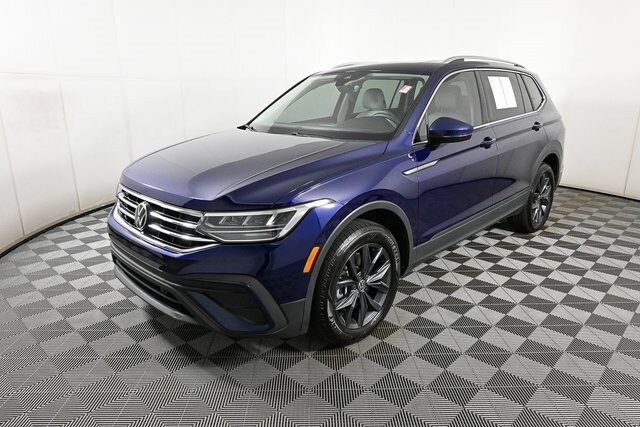 2023 Volkswagen Tiguan SE photo 2