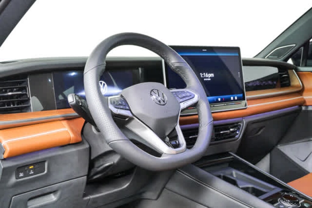 New 2026 Volkswagen Tiguan SEL R-Line Turbo SUV