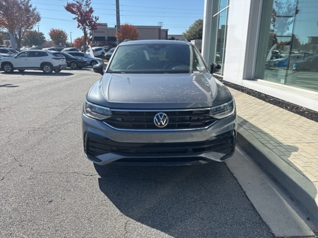 Certified 2023 Volkswagen Tiguan 2.0T SE R-Line Black SUV