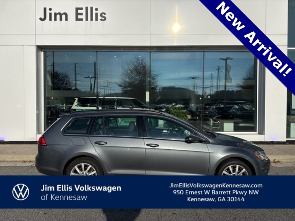 Used 2015 Volkswagen Golf SportWagen TSI SE 4-Door Wagon