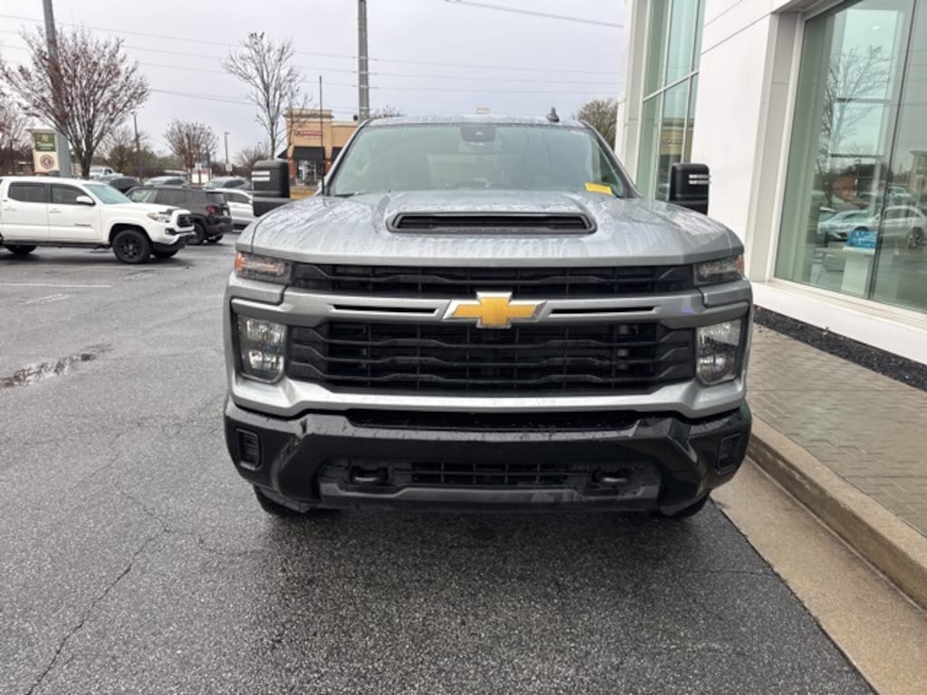 Used 2024 Chevrolet Silverado 2500 HD Custom Truck Crew Cab