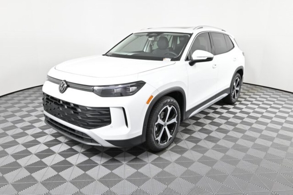 New 2025 Volkswagen Tiguan 2.0T SE SUV