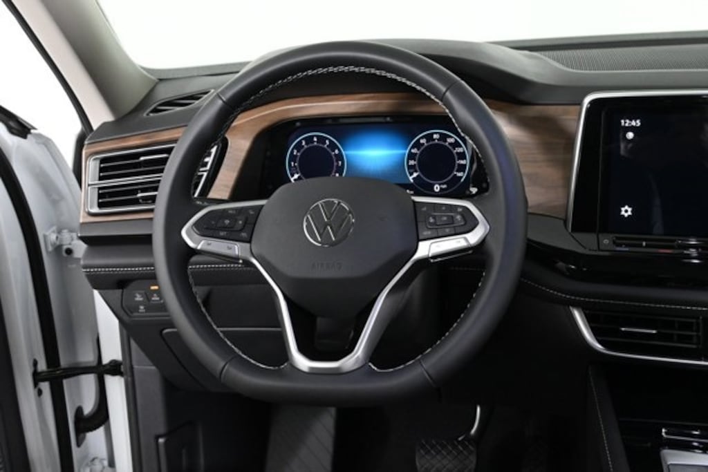 New 2026 Volkswagen Atlas 2.0T SE w/Technology SUV