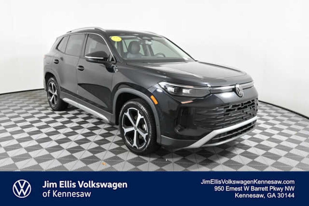 New 2025 Volkswagen Tiguan 2.0T SE SUV