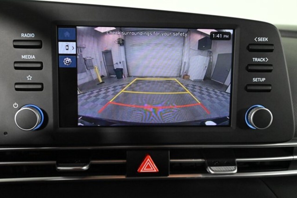 Used 2024 Hyundai Elantra SE Sedan