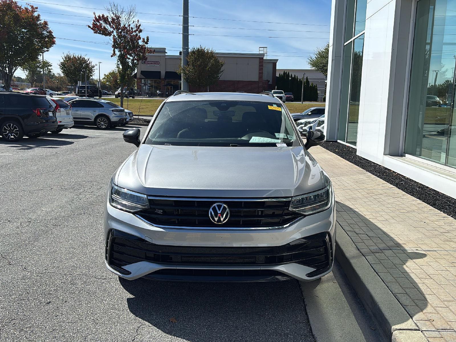 Used 2022 Volkswagen Tiguan SE R-Line Black SUV
