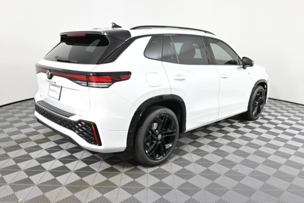 New 2025 Volkswagen Tiguan 2.0T SE R-Line Black SUV