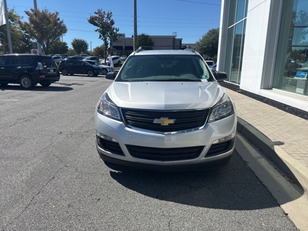 Used 2017 Chevrolet Traverse LS SUV