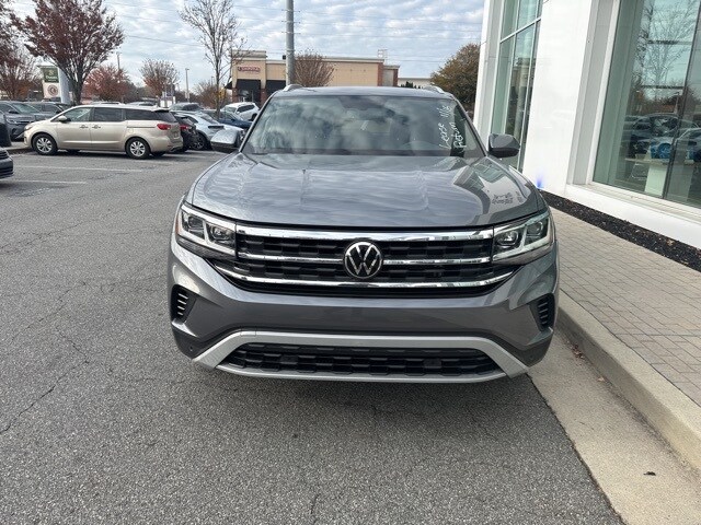 2023 Volkswagen Atlas Cross Sport V6 SE Technology photo 2