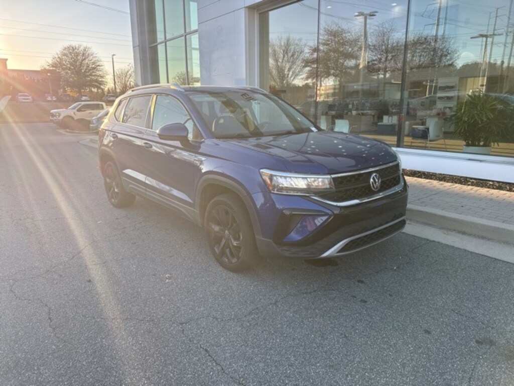 Used 2022 Volkswagen Taos 1.5T SE SUV