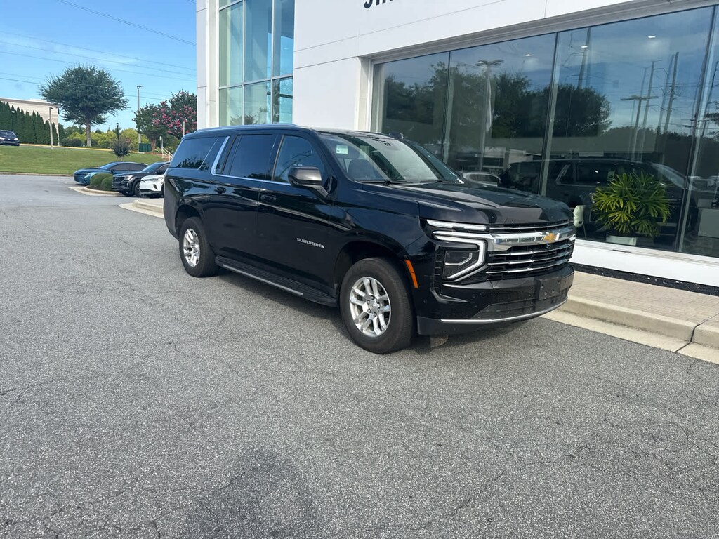 Used 2025 Chevrolet Suburban LT SUV