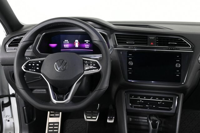 2022 Volkswagen Tiguan SE R-Line Black photo 3