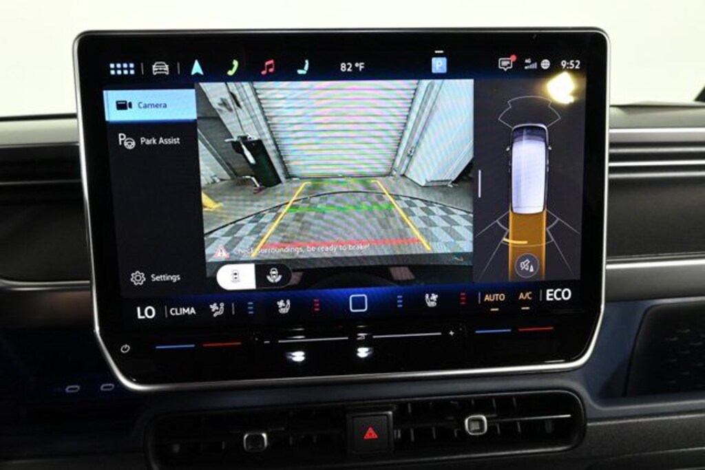 New 2025 Volkswagen ID. Buzz Pro S Van Passenger Van