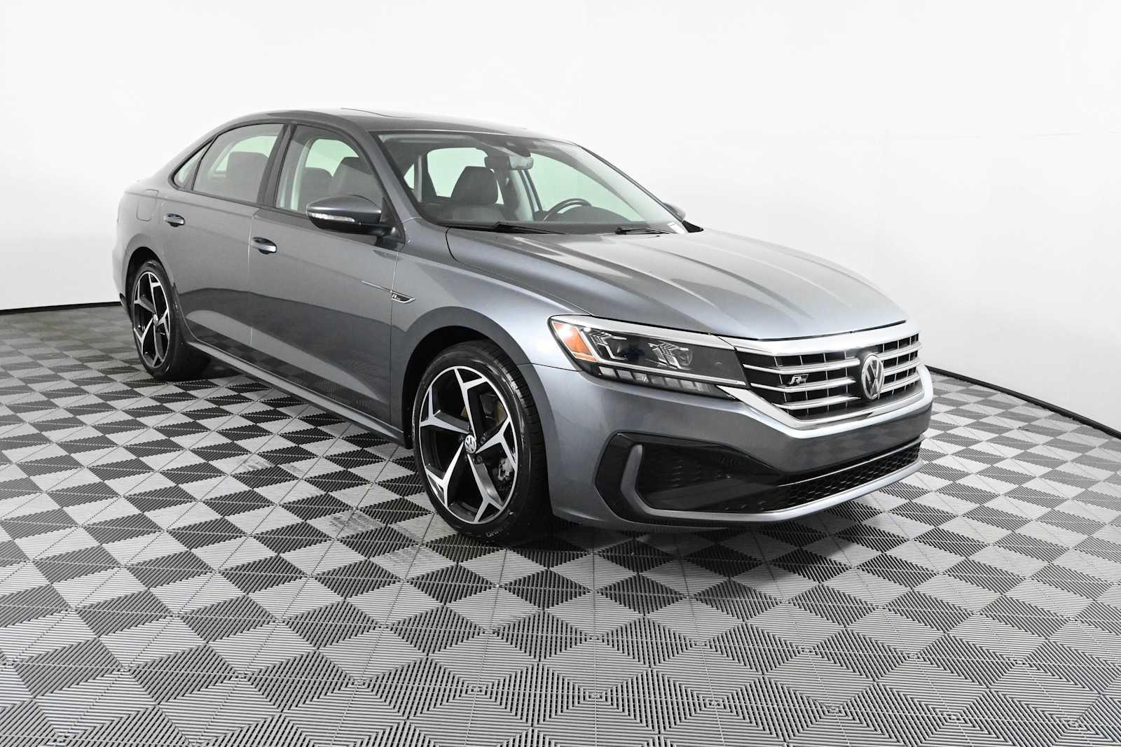2020 Volkswagen Passat R-Line