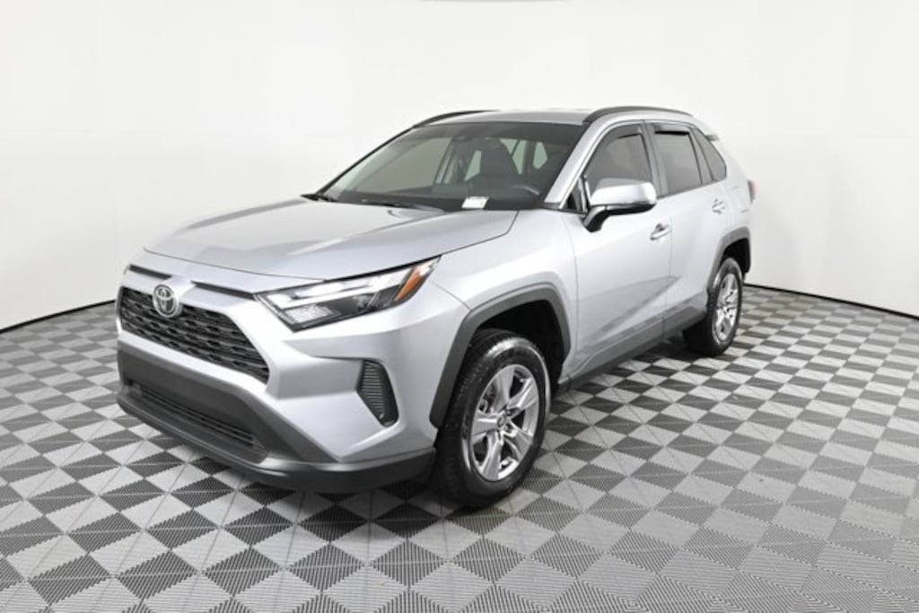 Used 2025 Toyota RAV4 XLE SUV