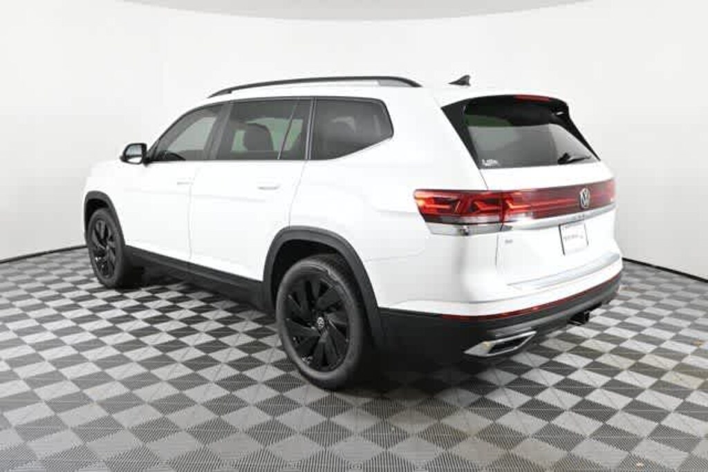 New 2026 Volkswagen Atlas 2.0T SE w/Technology SUV