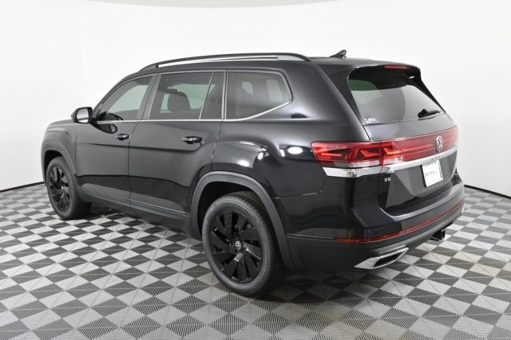 New 2025 Volkswagen Atlas 2.0T SE w/Technology SUV