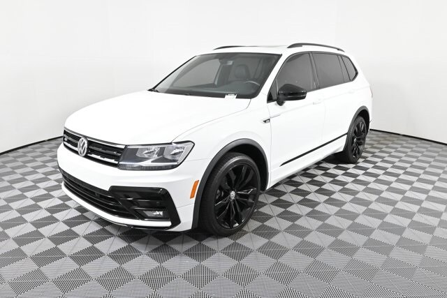 2021 Volkswagen Tiguan SE R-Line photo 2