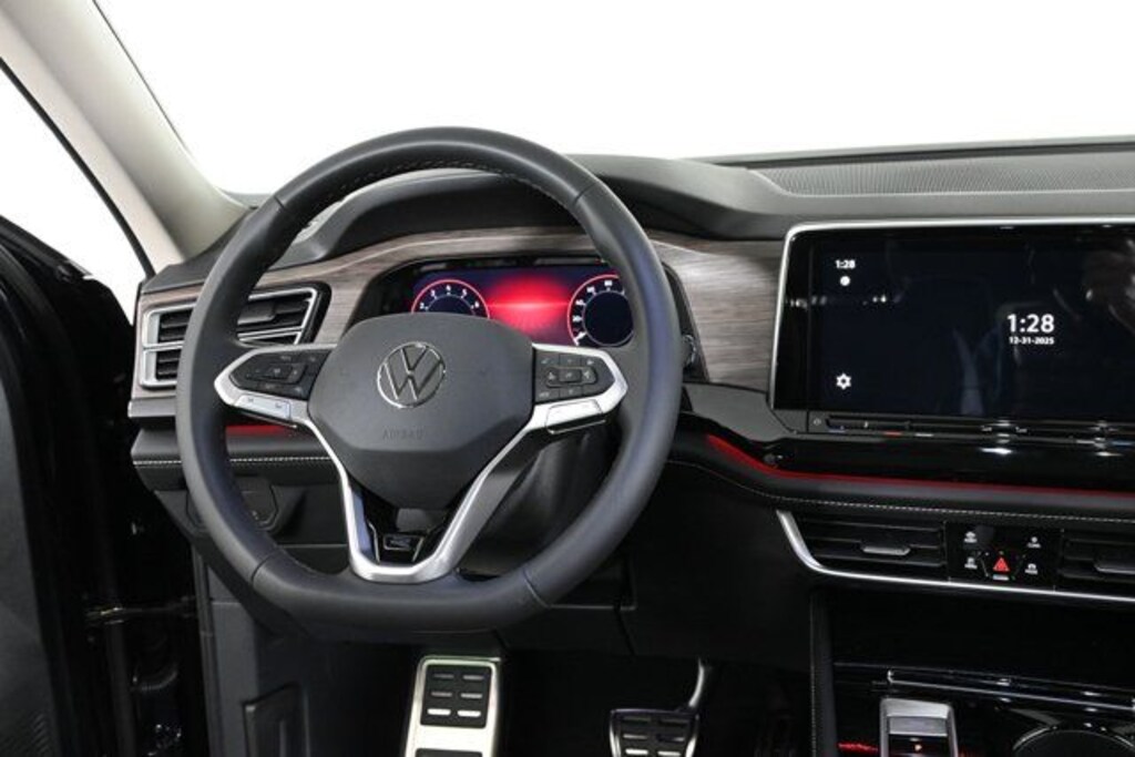 New 2026 Volkswagen Atlas 2.0T SEL Premium R-Line SUV