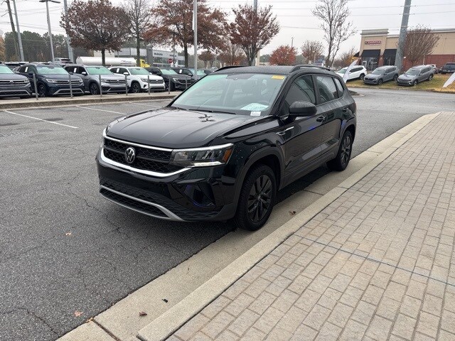 2023 Volkswagen Taos S photo 2