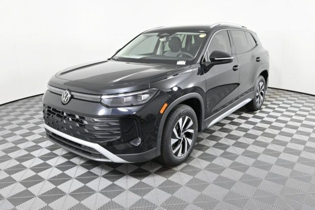 New 2025 Volkswagen Tiguan 2.0T S SUV