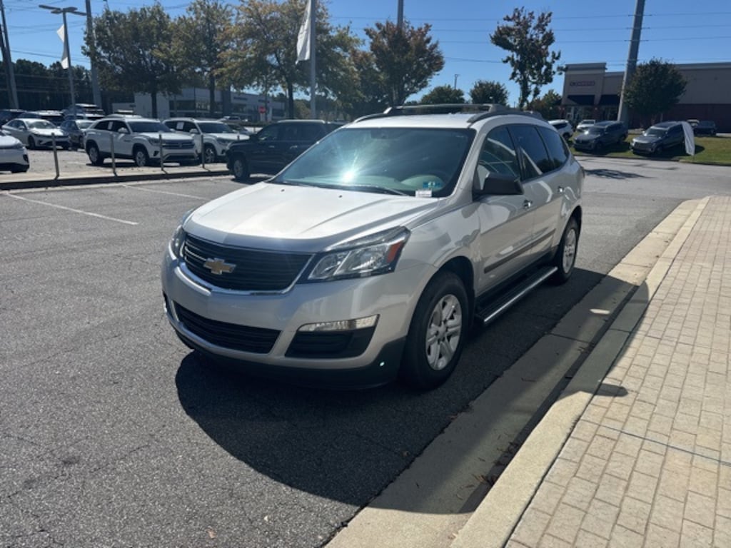 Used 2017 Chevrolet Traverse LS SUV