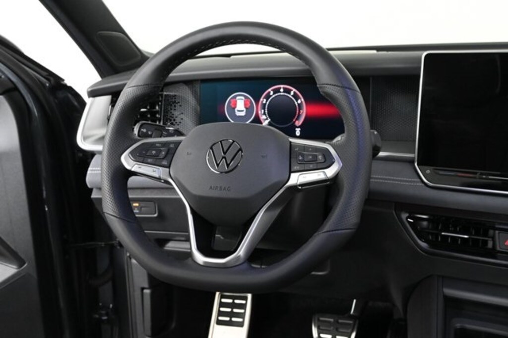 New 2026 Volkswagen Tiguan 2.0T SE SUV