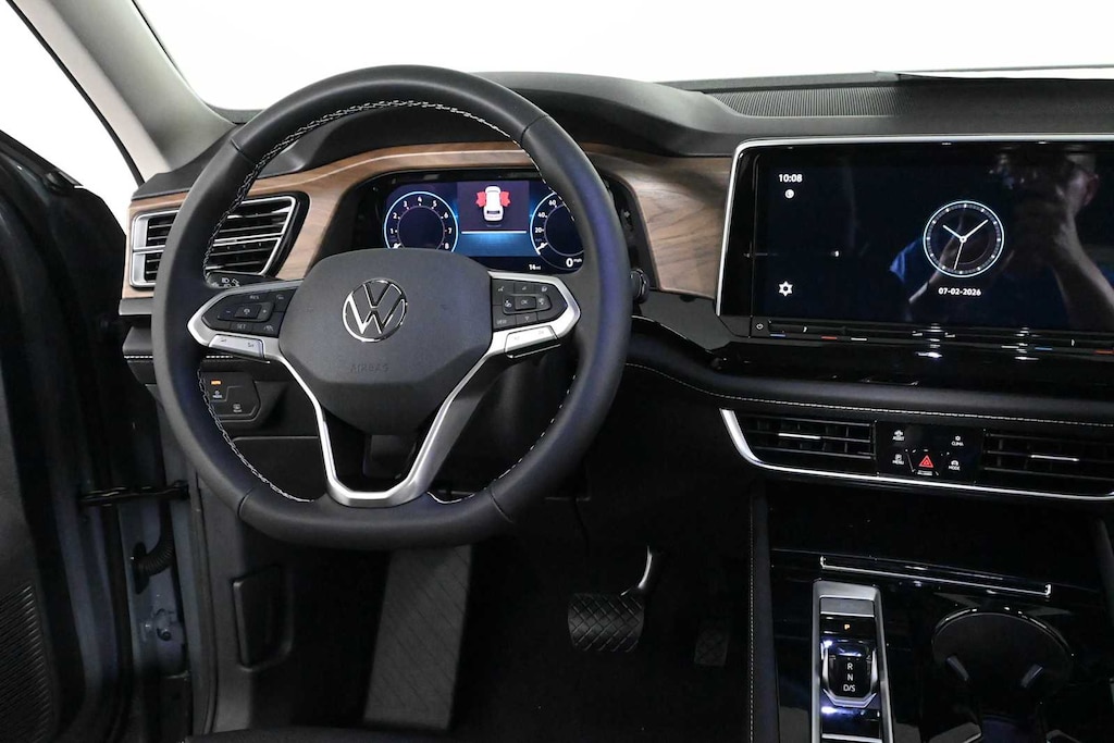 New 2026 Volkswagen Atlas SE w/Technology SUV