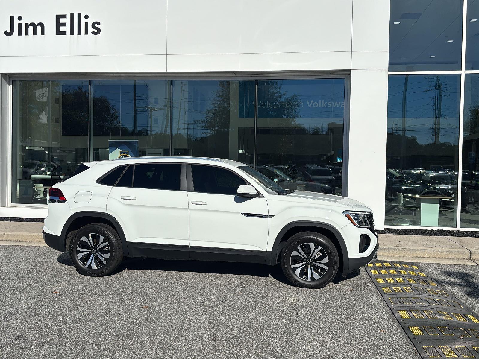 Certified 2025 Volkswagen Atlas Cross Sport 2.0T SE SUV